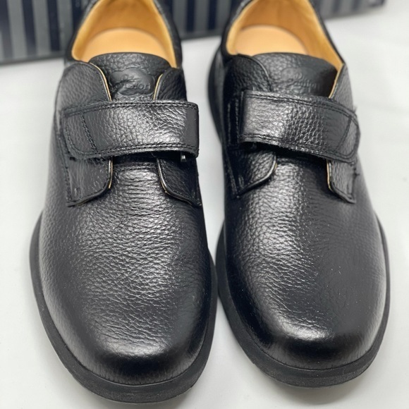 DR COMFORT Other - Dr comfort leather diabetic shoes size 10.5 US
